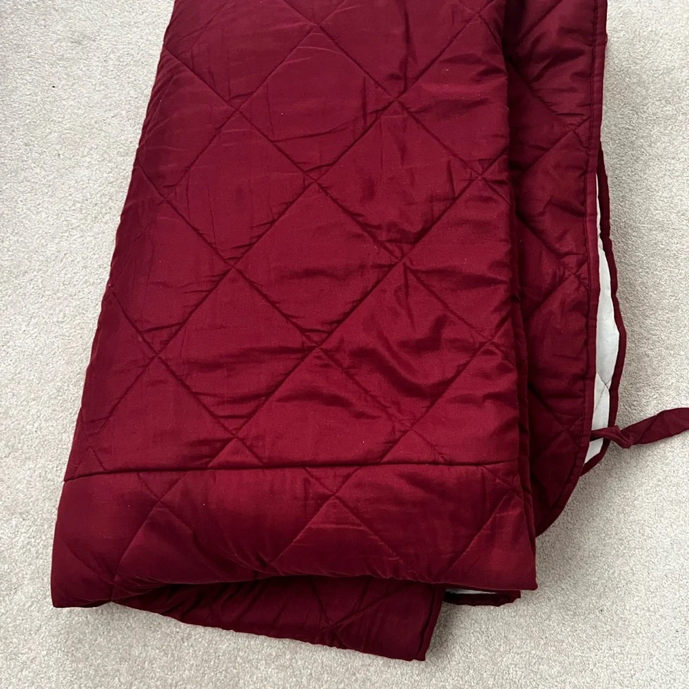 Luxurious Burgundy Quilted Sofa Cover couch cover